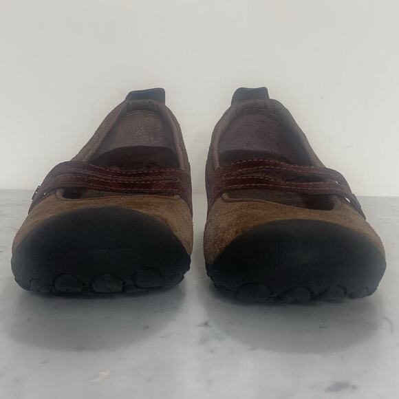 MERRELL Plaza Bandeau Mary Jane Women 9.5 Cherry Oak Brown Suede Slip-On EUC - Picture 2 of 7